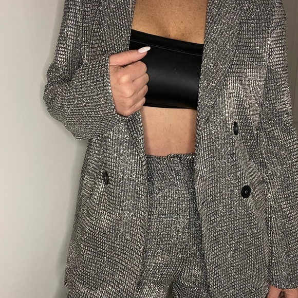 Silver holiday suit - Picture 6 of 7